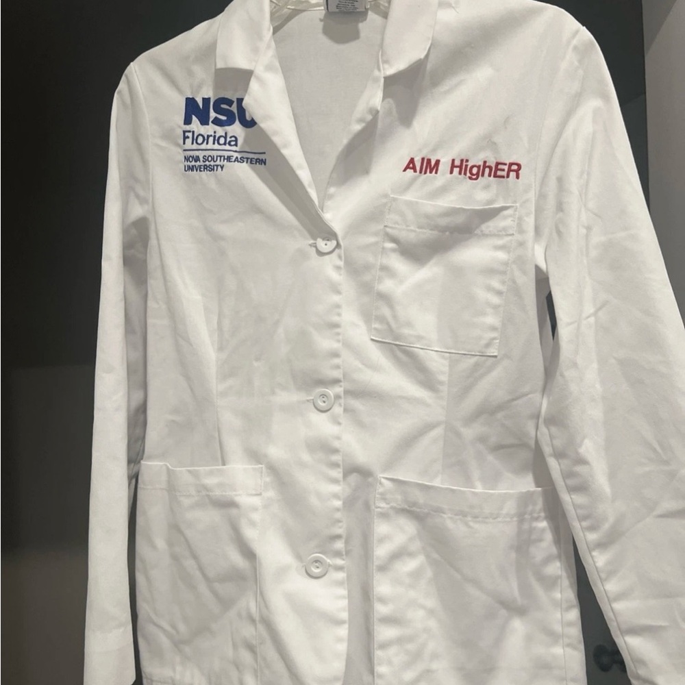 women NSU Lab coat size 4